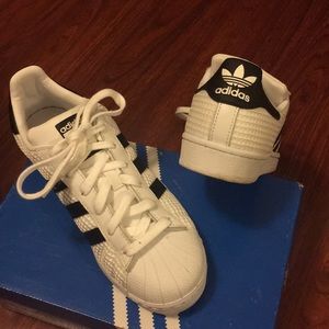 Adidas La Marque “SuperStar”- Women size : 7 1/2
